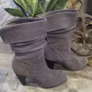 Size 8.5 gray Marip Jullian pull on boots …